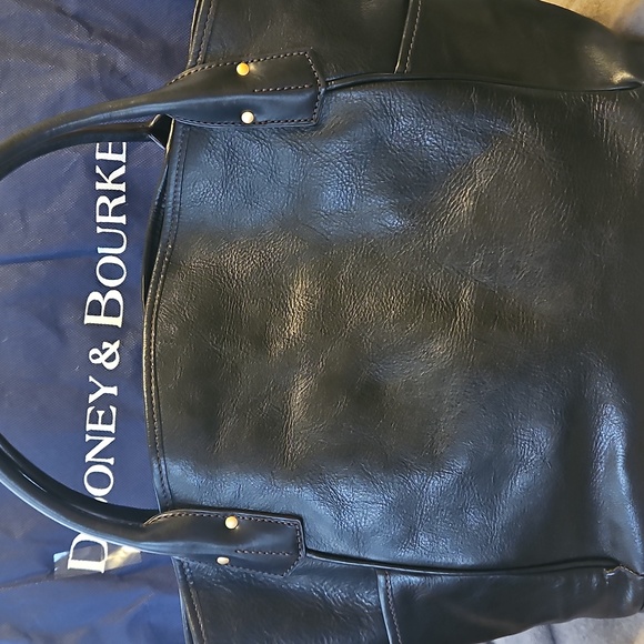 Dooney&Bourke Kristen Tote - Picture 2 of 6